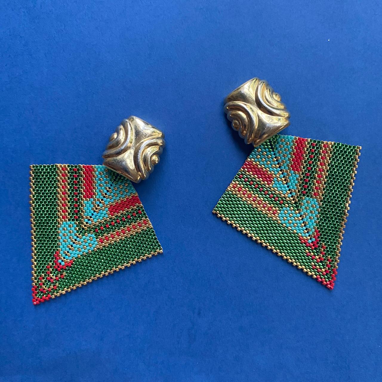 Clips Vintage Maya Dorado