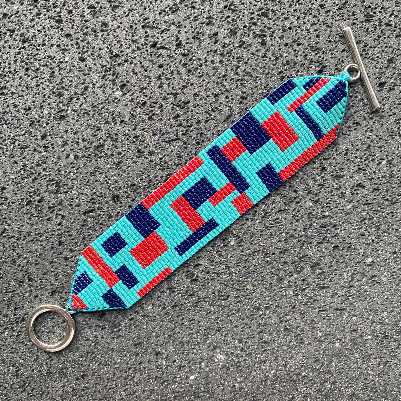 Conjunto Aretes Danika y Pulsera Azul Turquesa, Azul Marino y Rojo