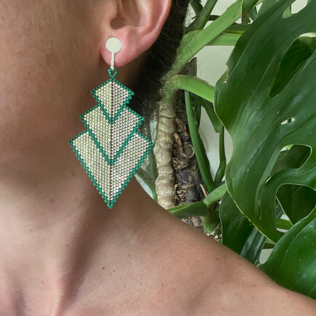 Aretes Danika Plata y Verde Esmeralda