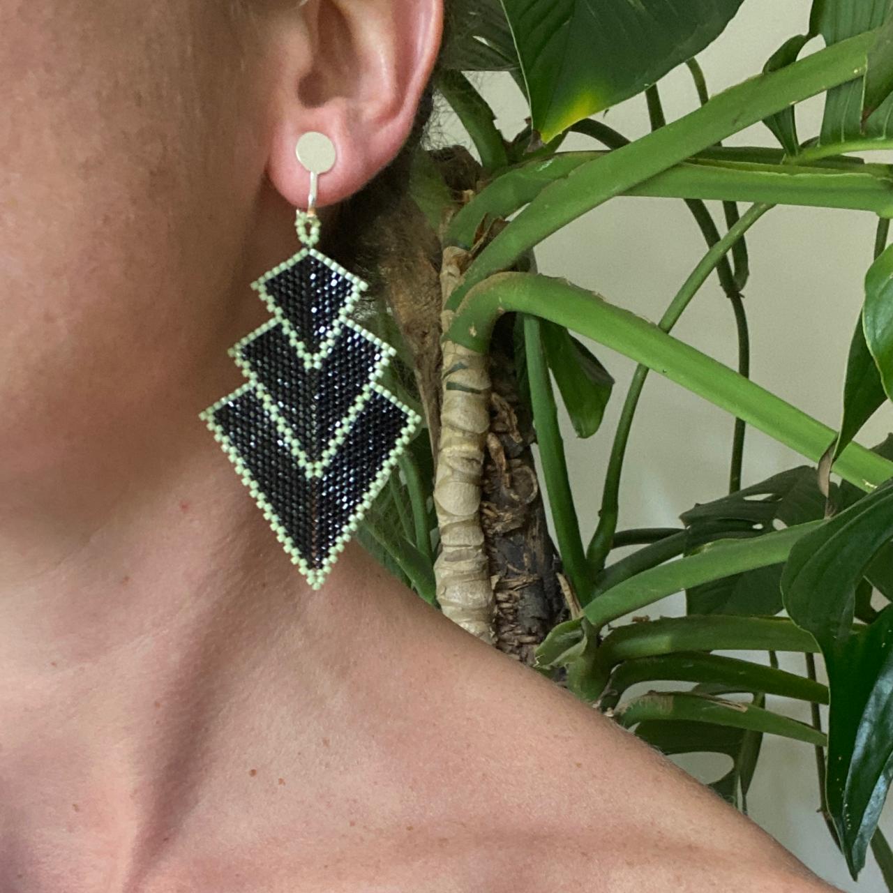 Aretes Danika Negro y Verde Claro