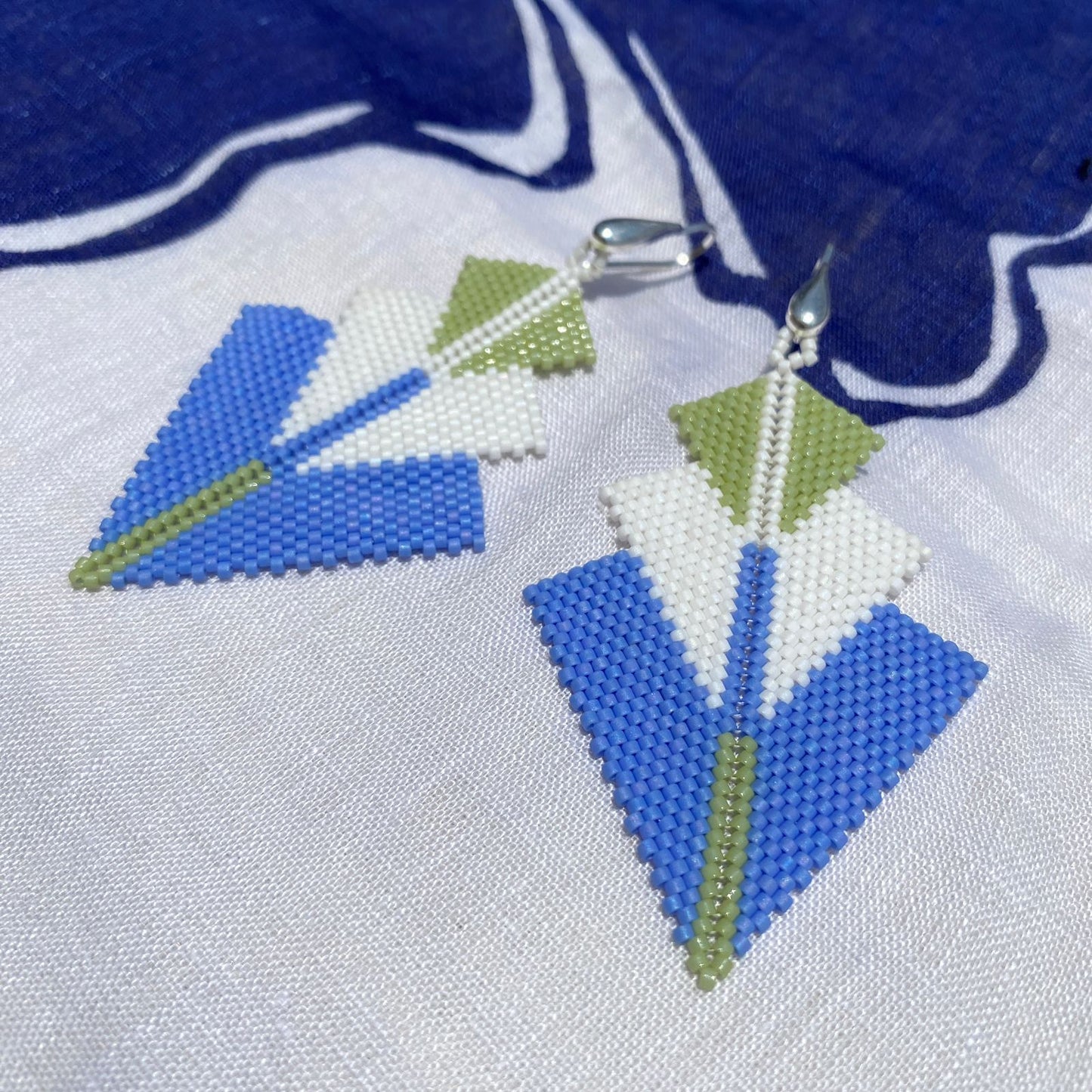 Aretes Danika en Azul Claro, Blanco y Verde Claro - Holbox