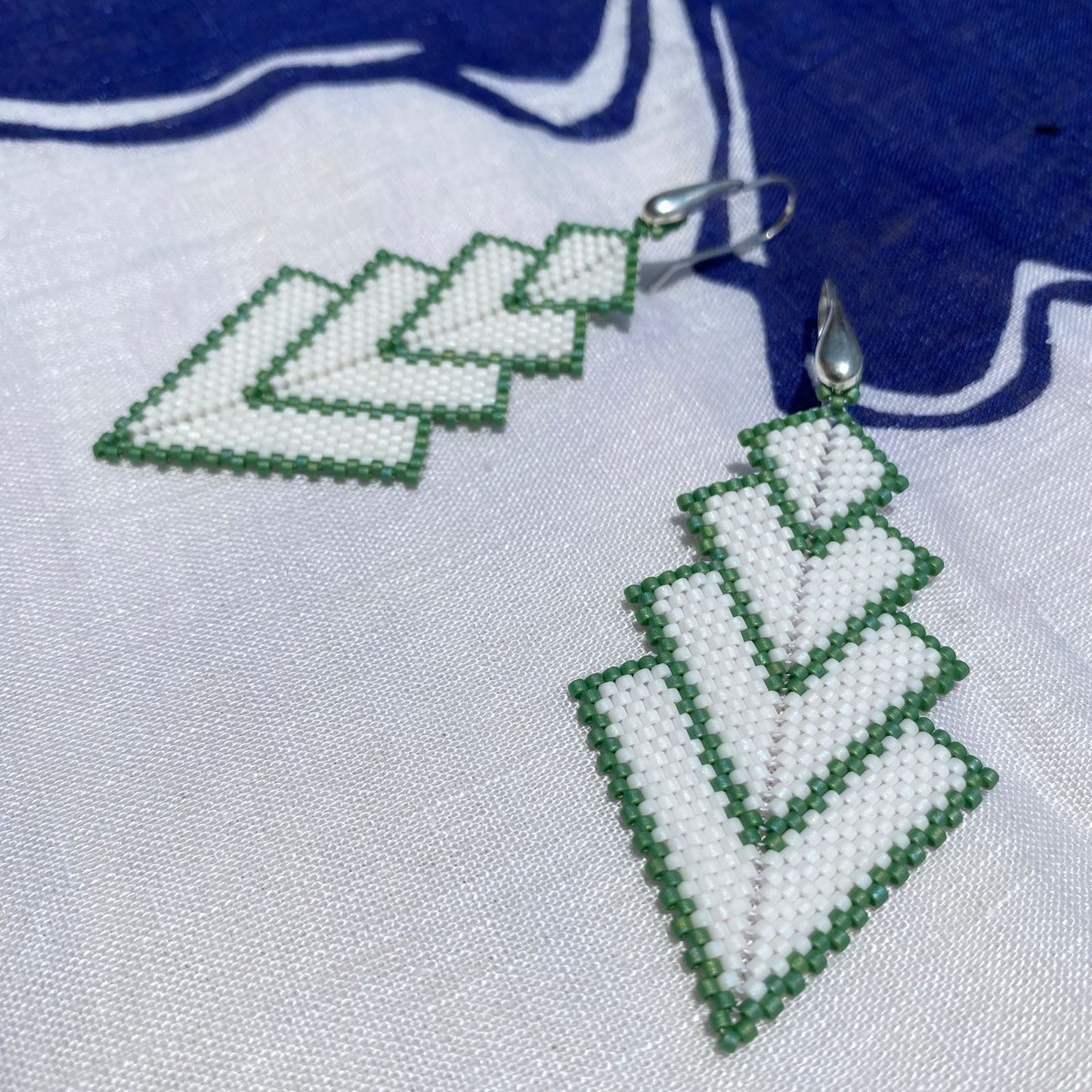 Aretes Rigel Blanco y Verde - Laguna