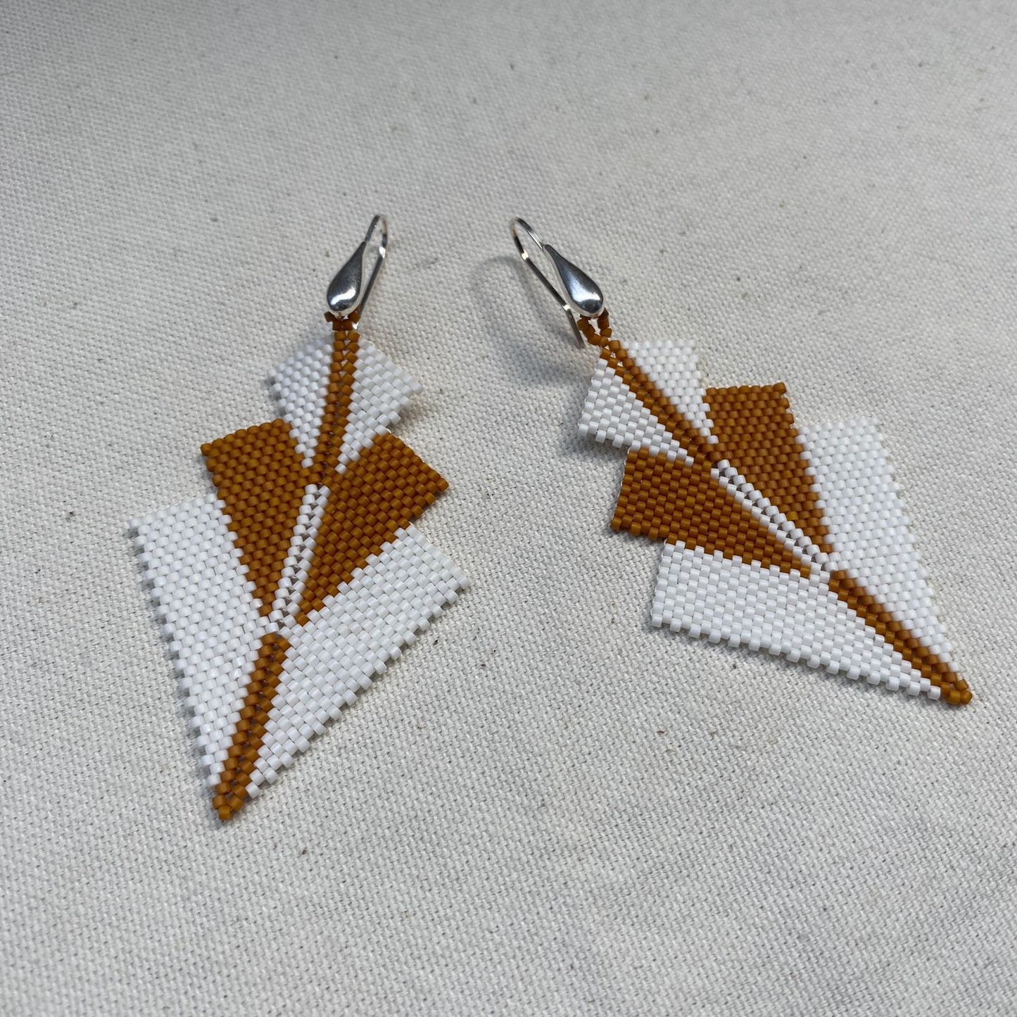 Aretes Danika Blanco y Mostaza - Izamal