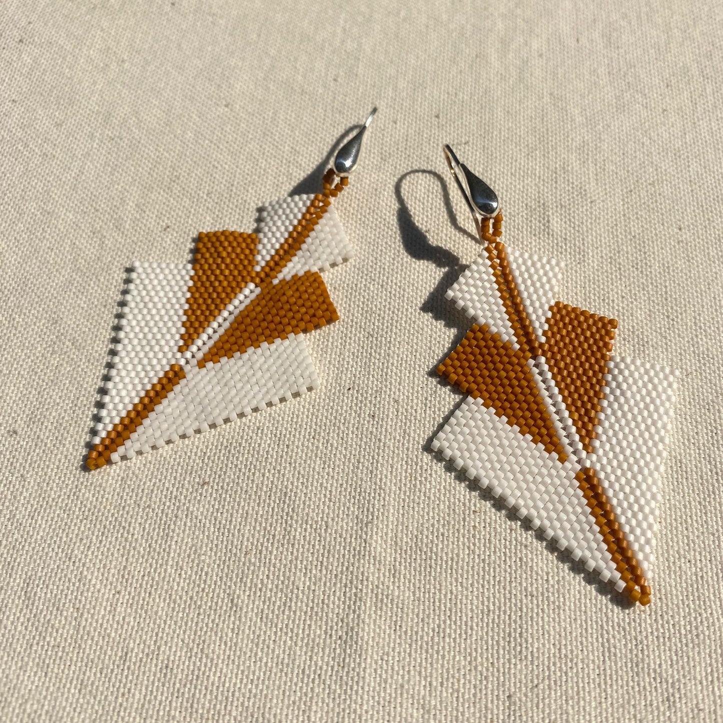 Aretes Danika Blanco y Mostaza - Izamal