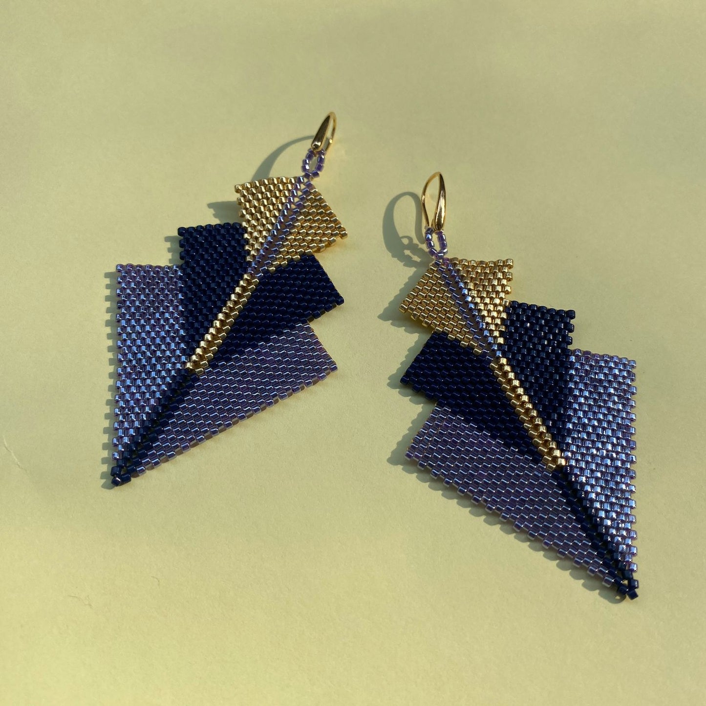 Aretes Danika Morado y Azul Marino