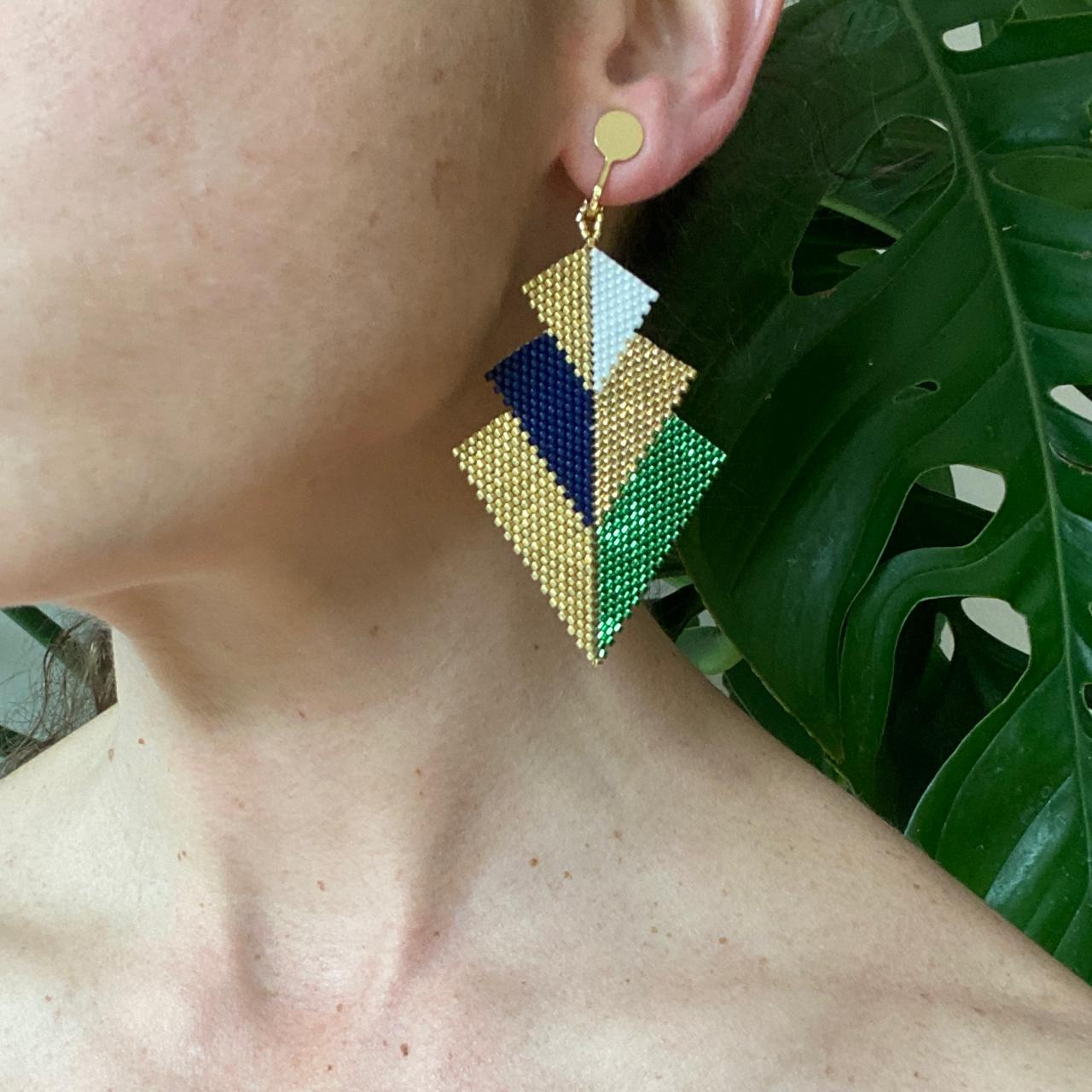 Aretes Danika Dorado y Verde Limón - Asimétrico