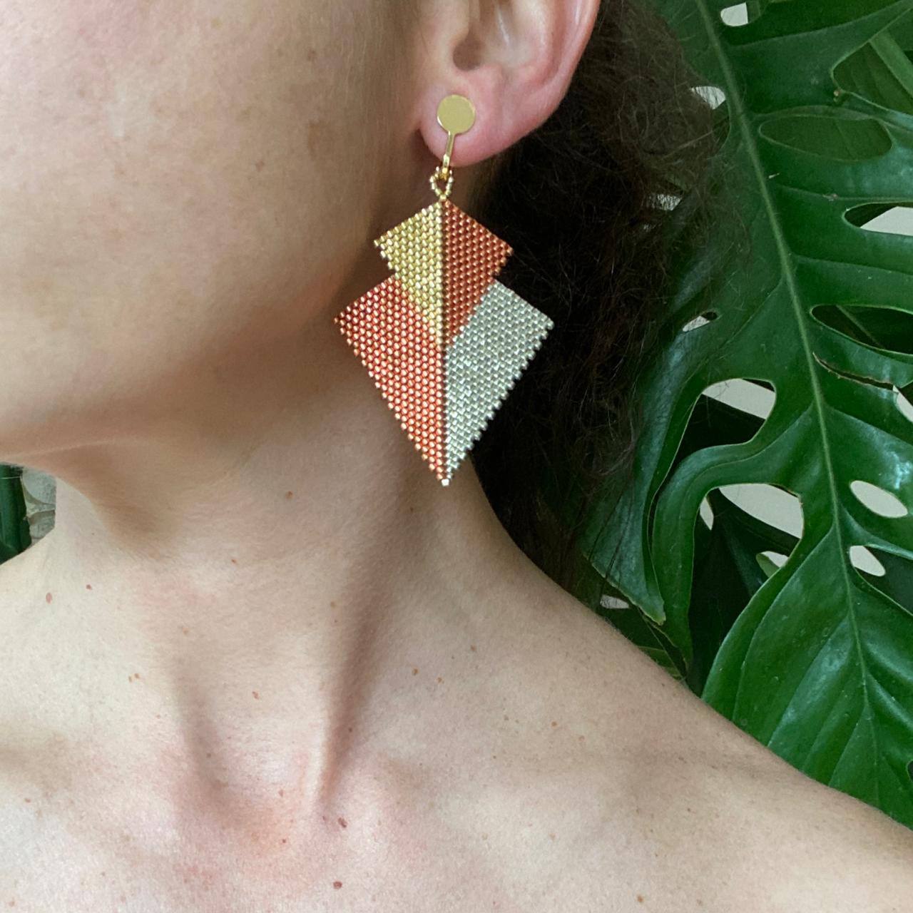 Aretes Atik Tres Oros - Asimétrico
