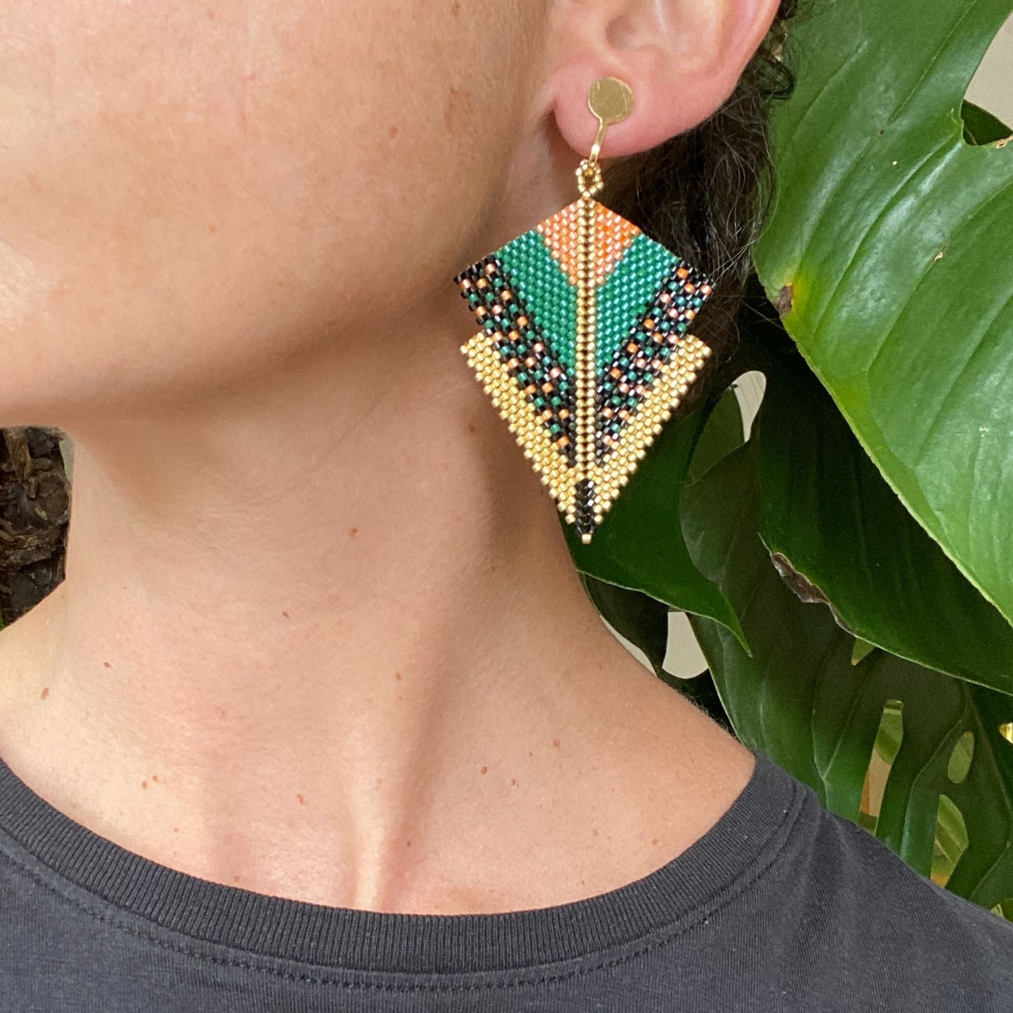 Aretes Canopo Verde Esmeralda y Naranja