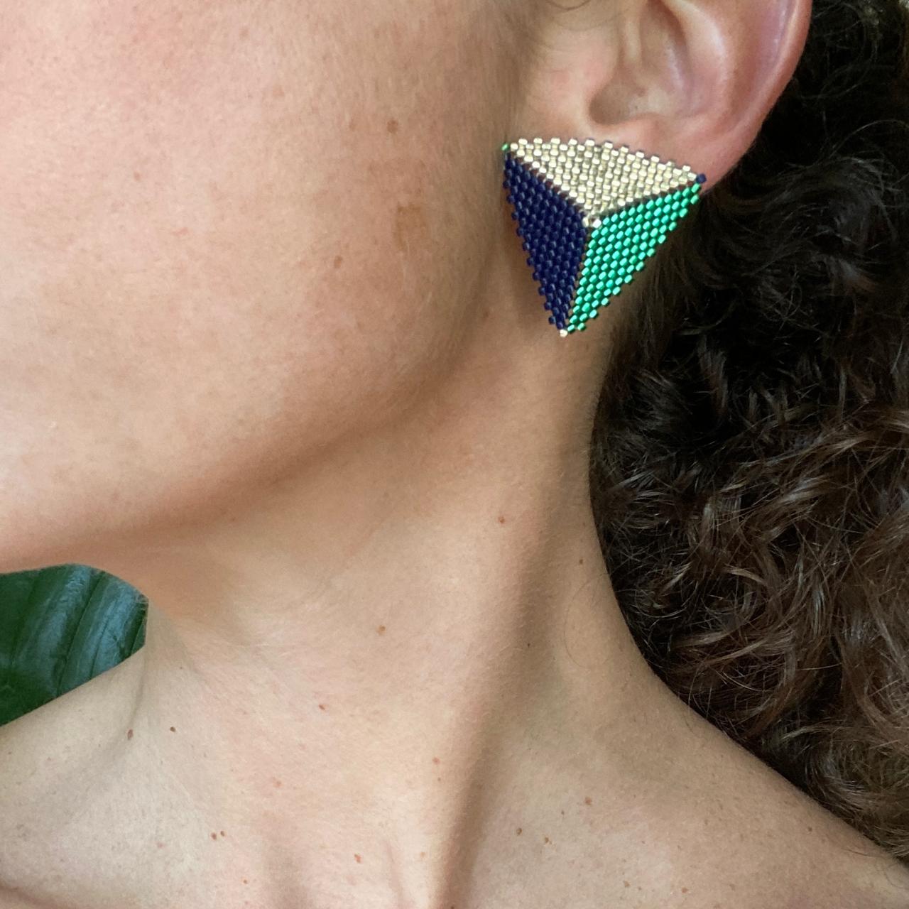 Aretes Triángulos Verde Limón y Azul Marino