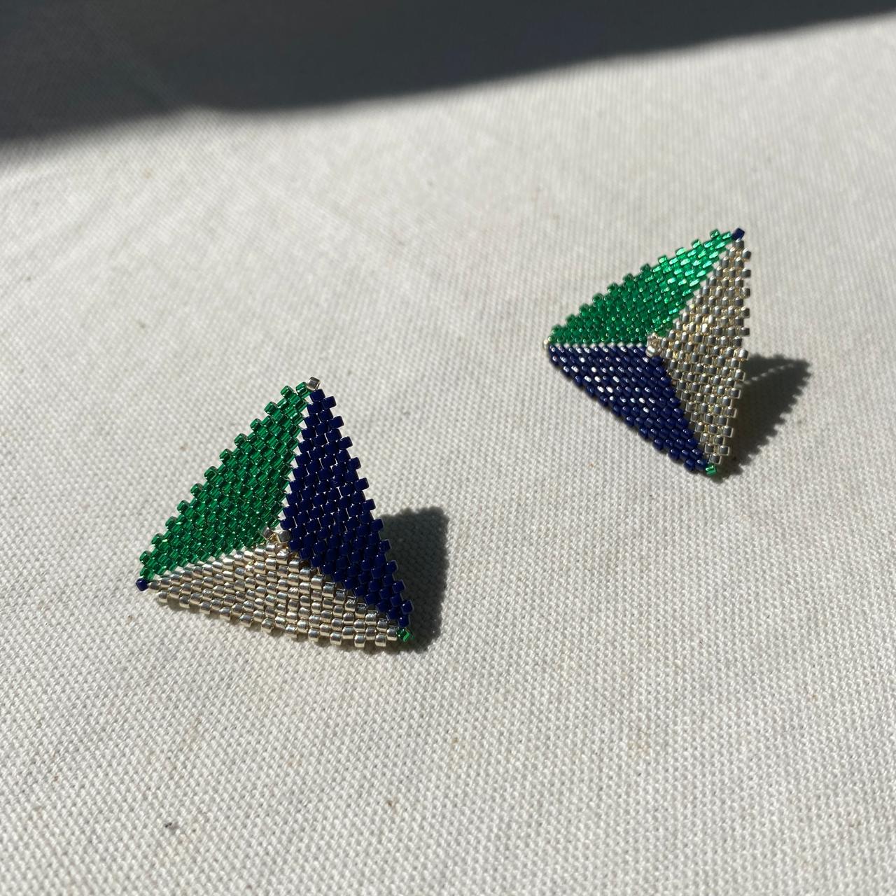 Aretes Triángulos Verde Limón y Azul Marino