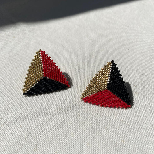 Aretes Triángulos Rojo y Negro