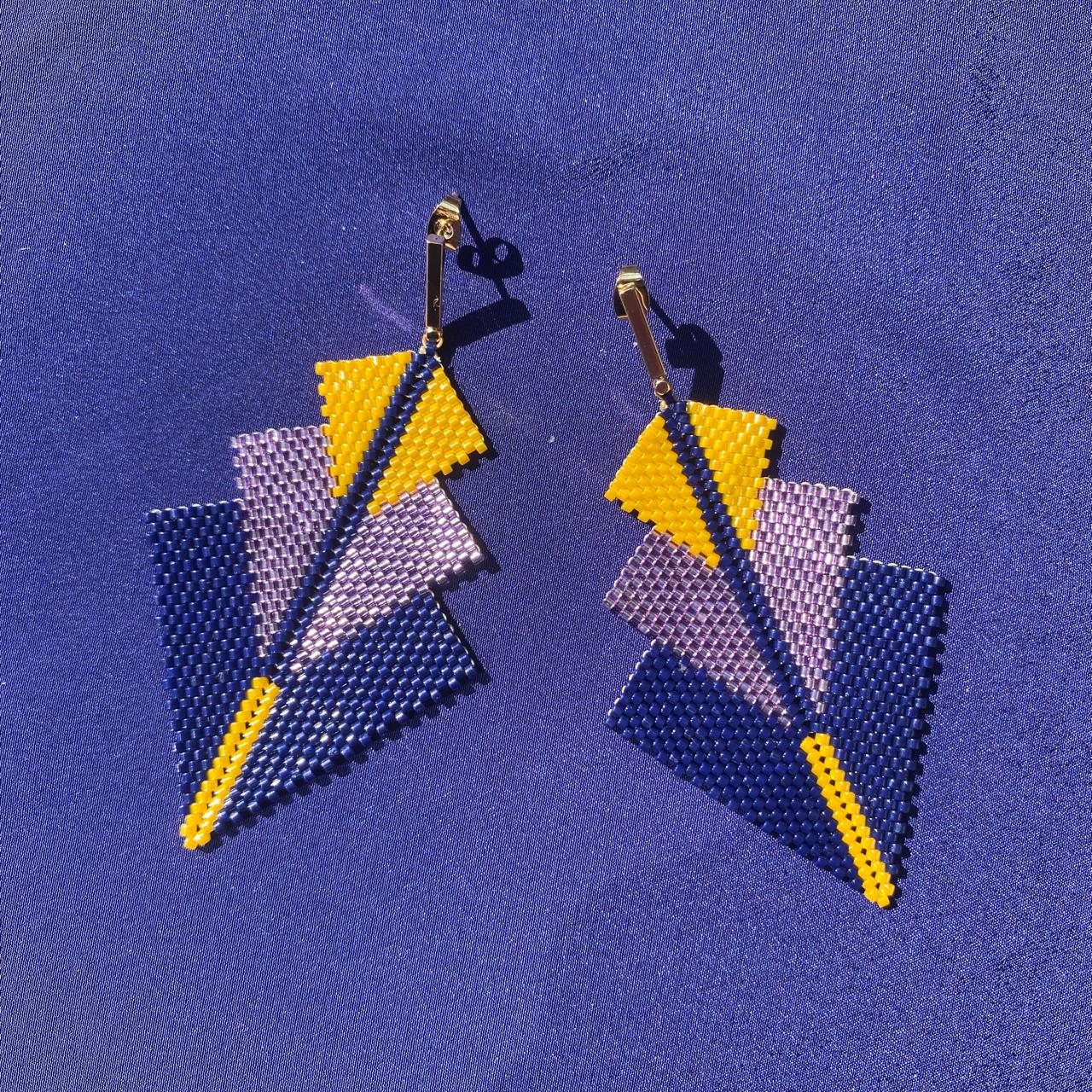 Aretes Danika Azul Marino y Amarillo