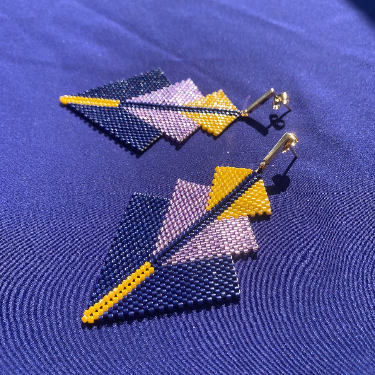 Aretes Danika Azul Marino y Amarillo