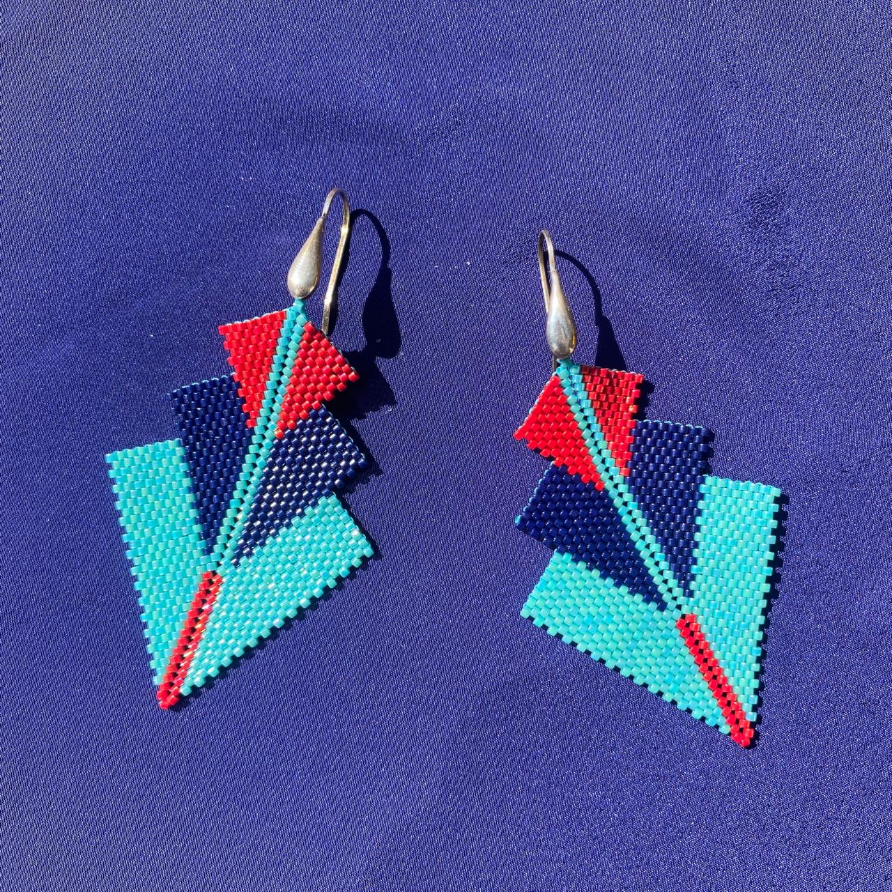 Aretes Danika Turquesa, Azul Marino y Rojo