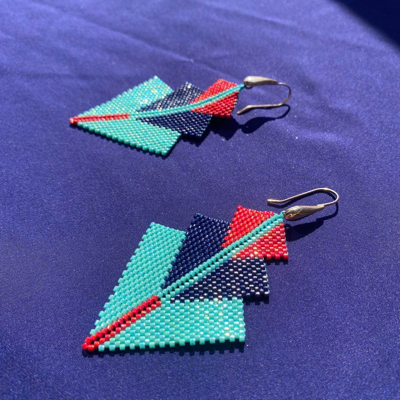Aretes Danika Turquesa, Azul Marino y Rojo