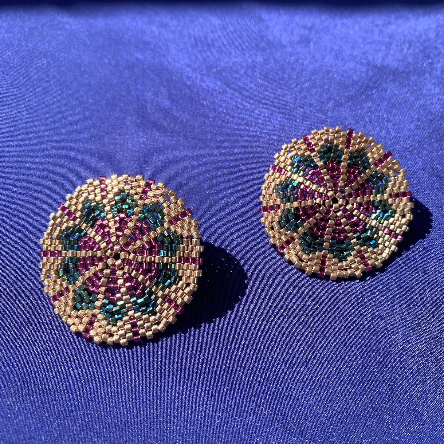 Aretes Juno Verde, Morado y Dorado