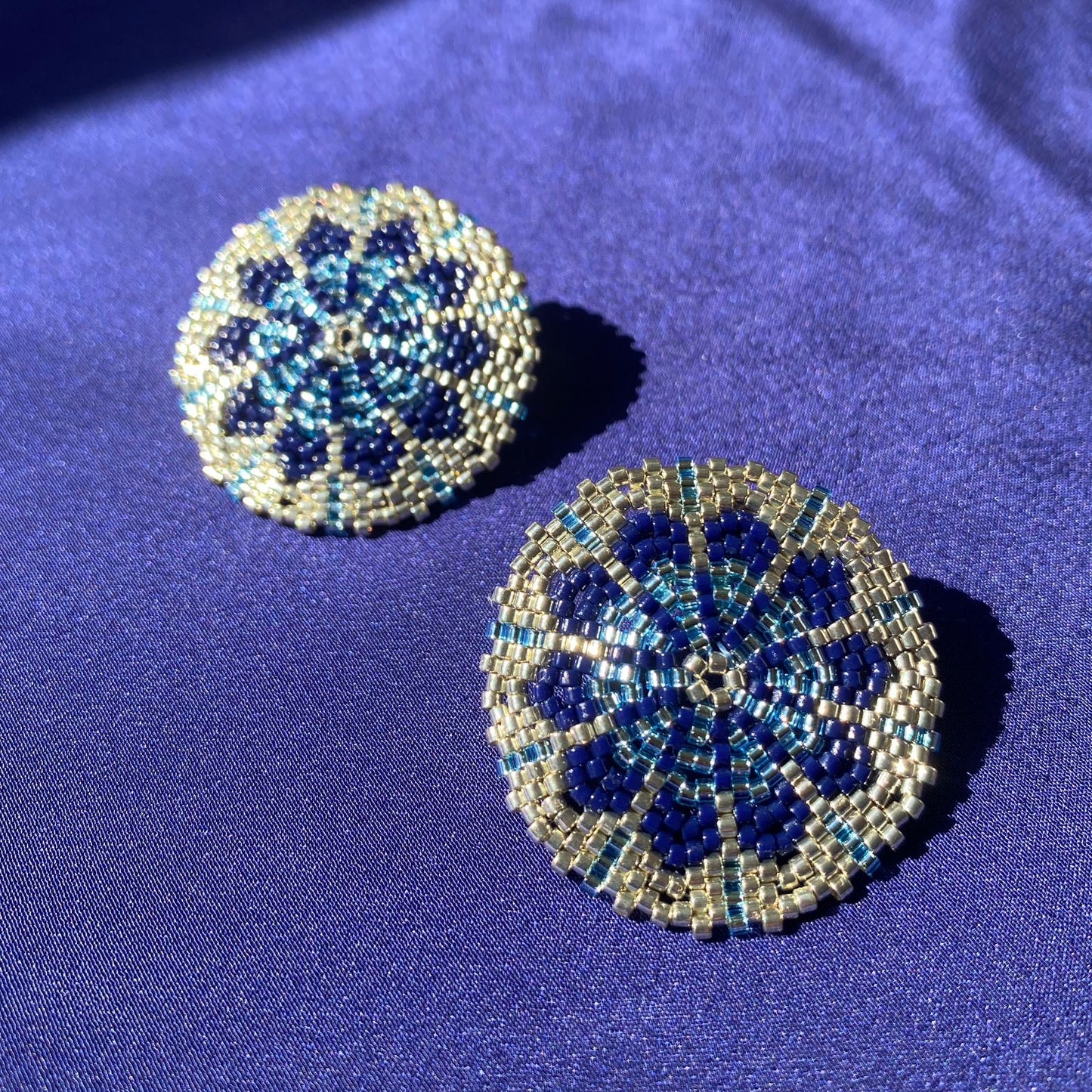 Aretes Juno Azul Marino, Azul Claro y Plateado
