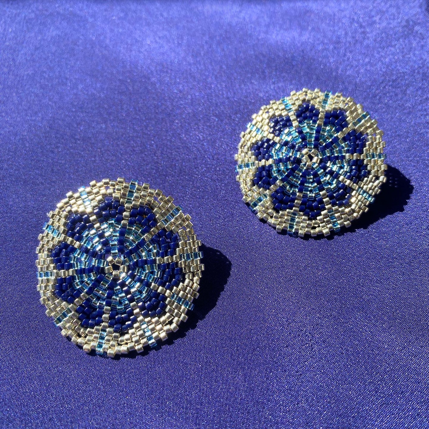 Aretes Juno Azul Marino, Azul Claro y Plateado