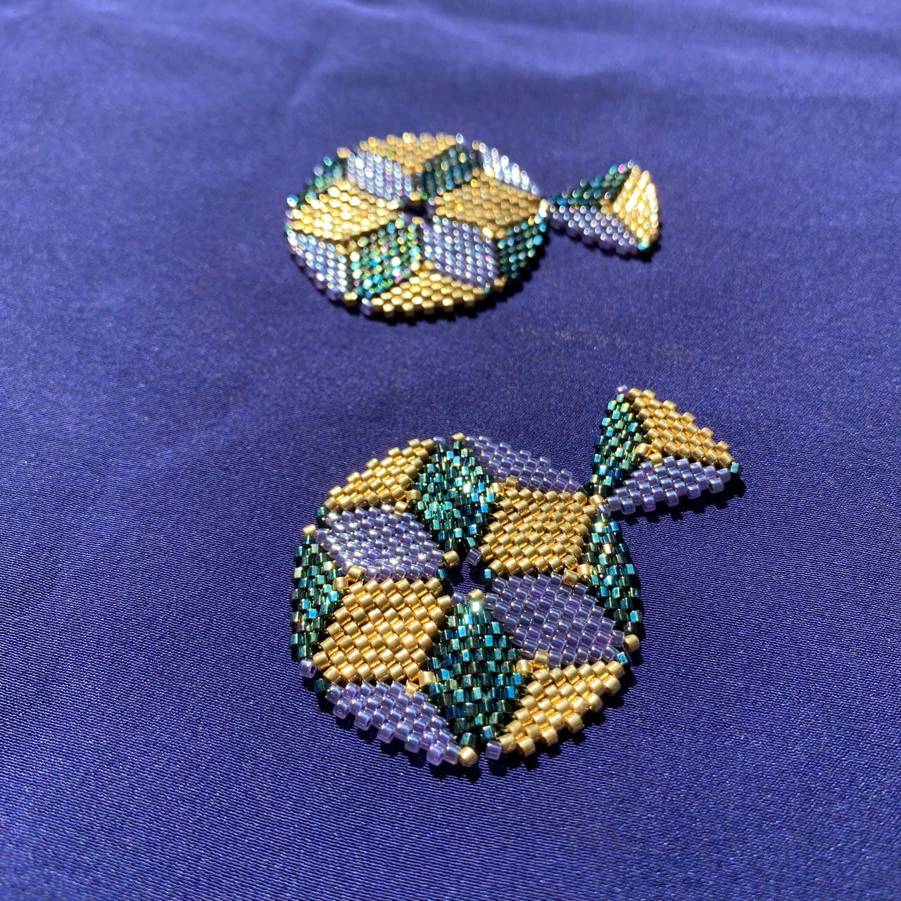 Aretes Altair I Verde Facetas, Morado y Dorado