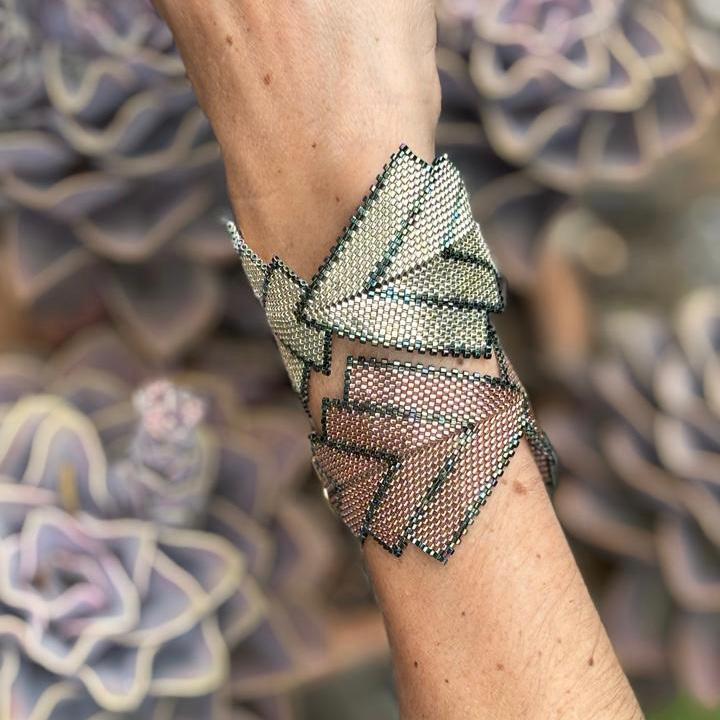 Brazalete Vega Plateado y Verde