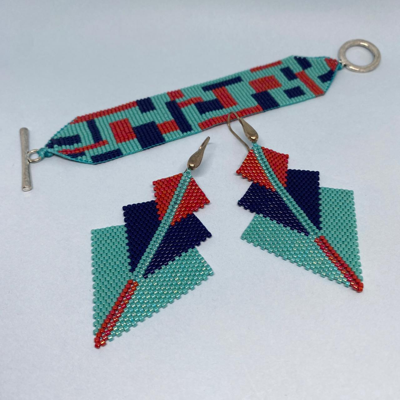 Conjunto Aretes Danika y Pulsera Azul Turquesa, Azul Marino y Rojo
