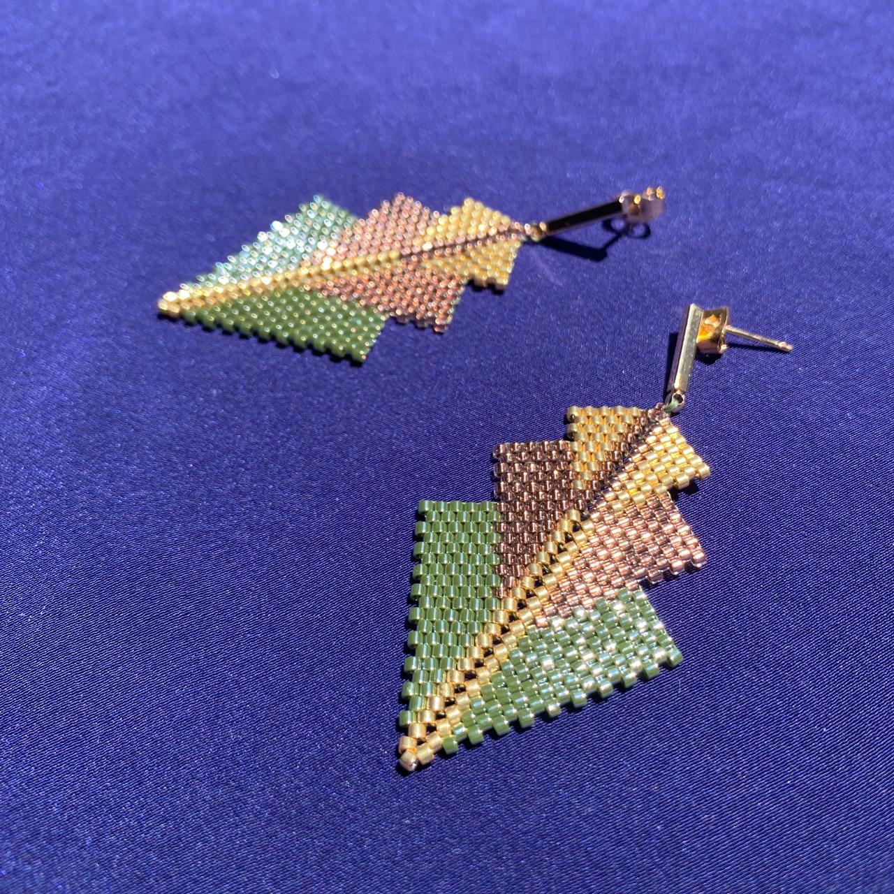 Aretes Mini Rigel Verde Claro, Cobre y Dorado