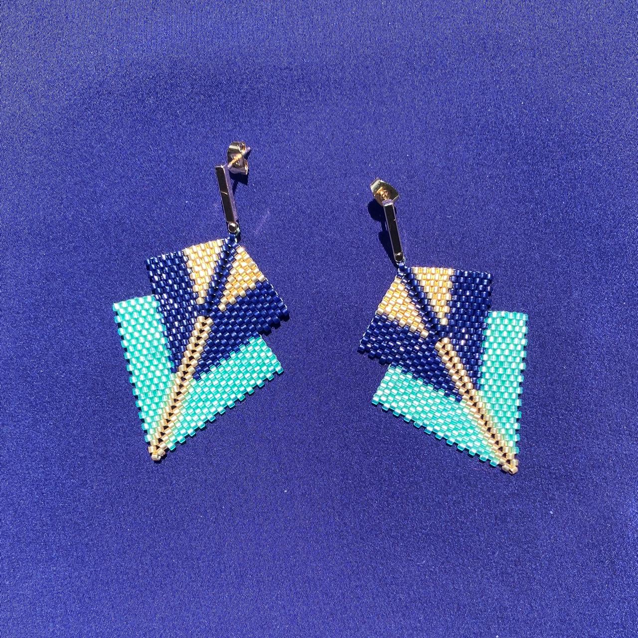 Aretes Centauri Verde Agua, Azul Marino y Dorado