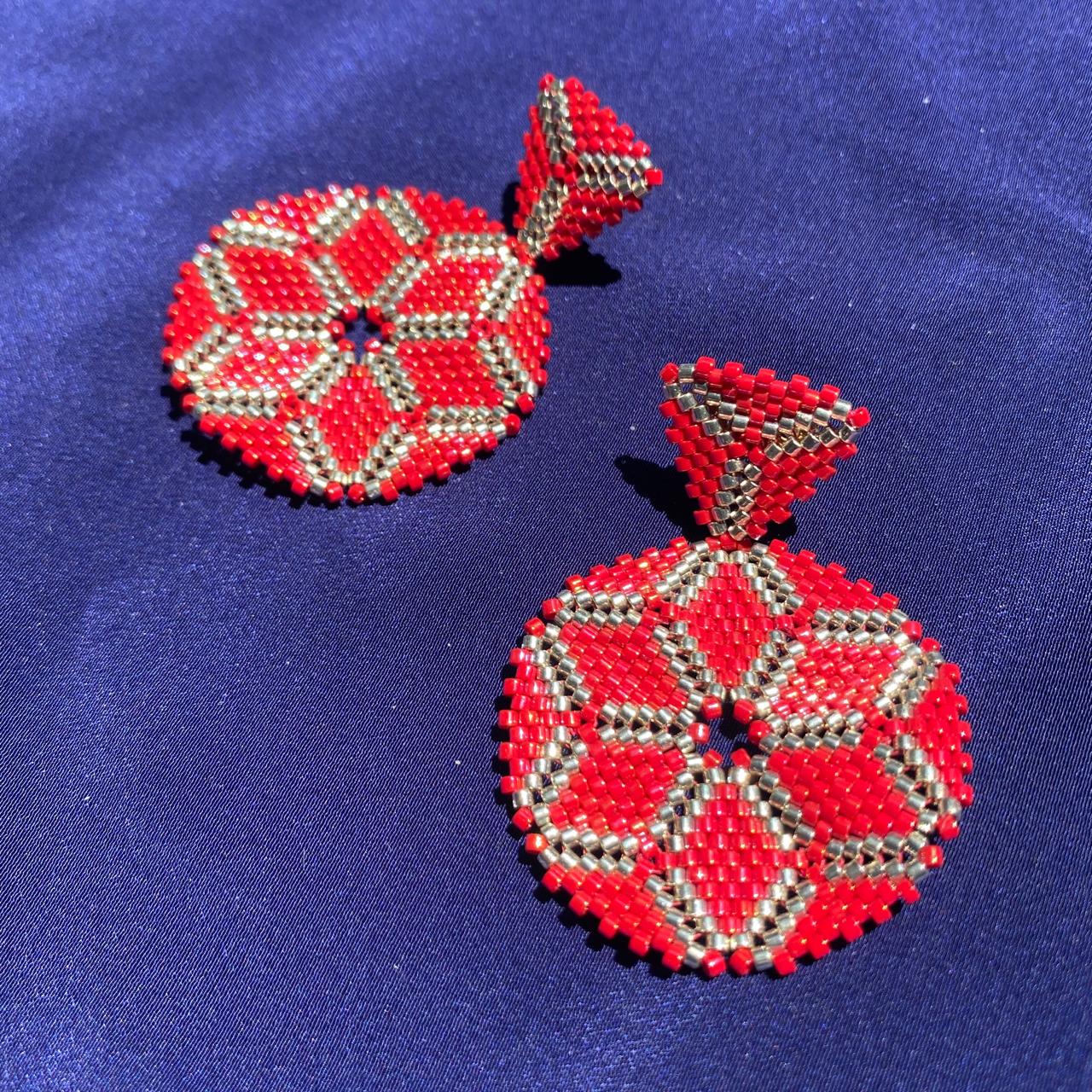 Aretes Altair I Rojo y Plateado
