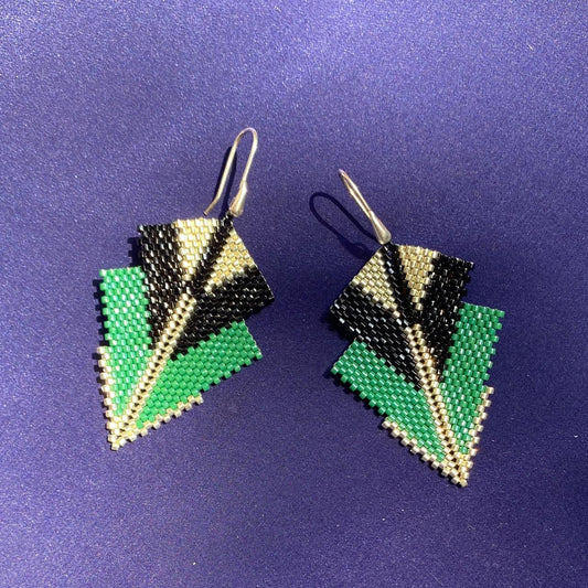 Aretes Centauri Verde Esmeralda y Negro