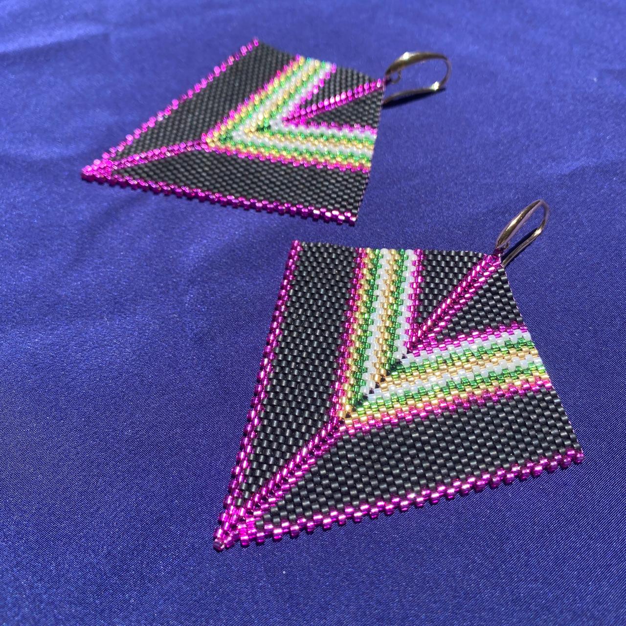 Aretes Penacho Negro