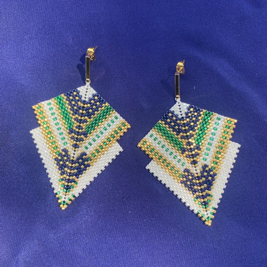 Aretes Penacho Mediano Blanco, Azul Marino y Verde Limón