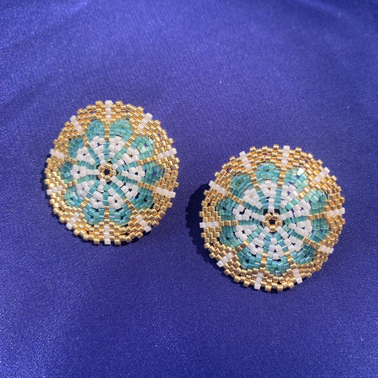 Aretes Juno Verde Escamas y Blanco