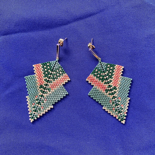 Aretes Penacho Chico Verde Claro, Verde Olivo, Cobre y Dorado